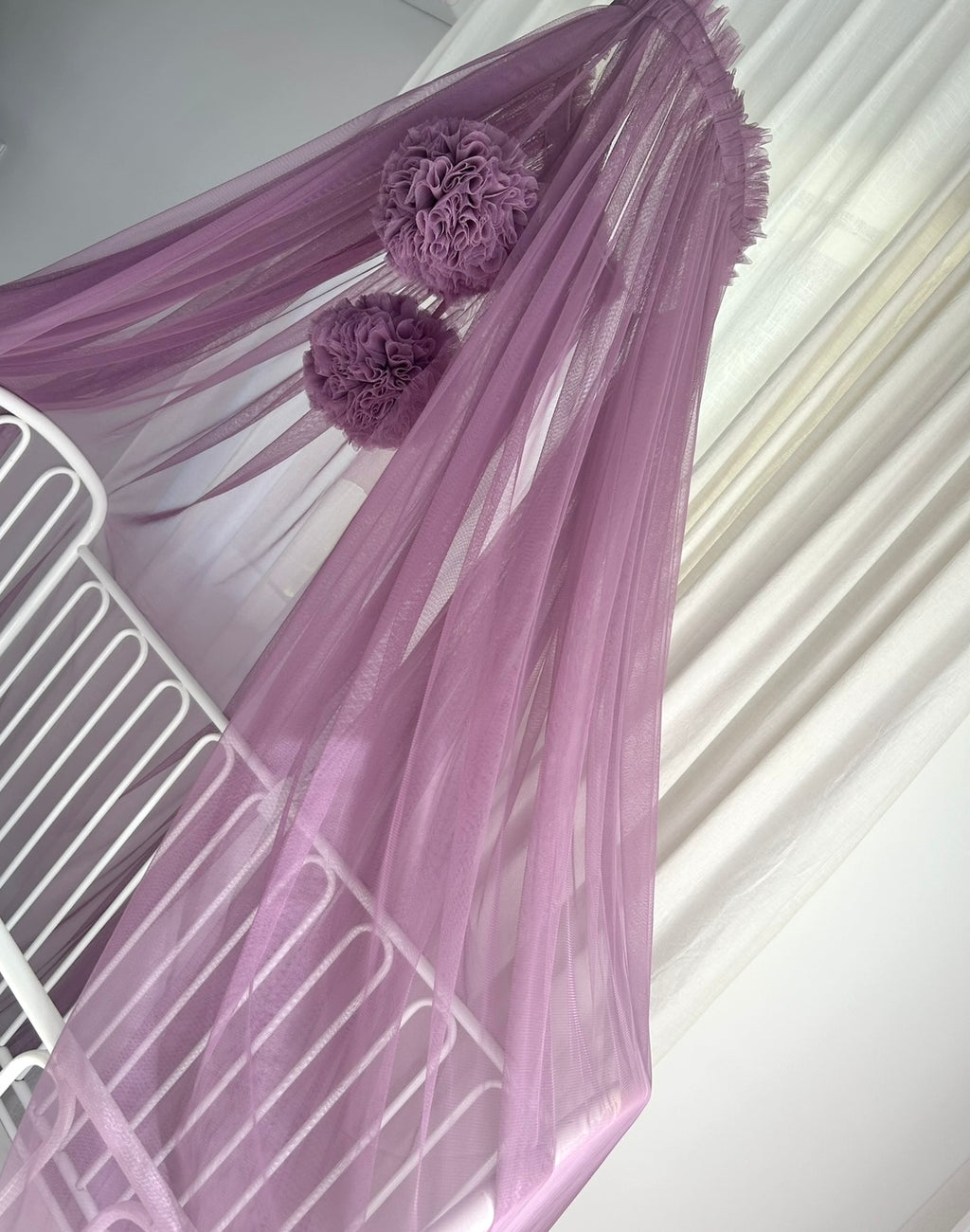 Ciel de lit bébé"Pompons"